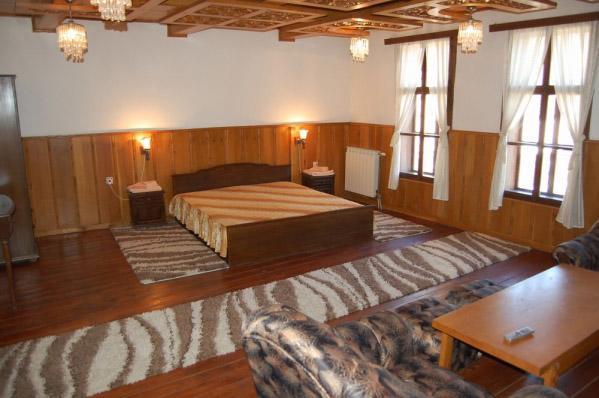 טריאבנה Trevnenski Kat Hotel מראה חיצוני תמונה